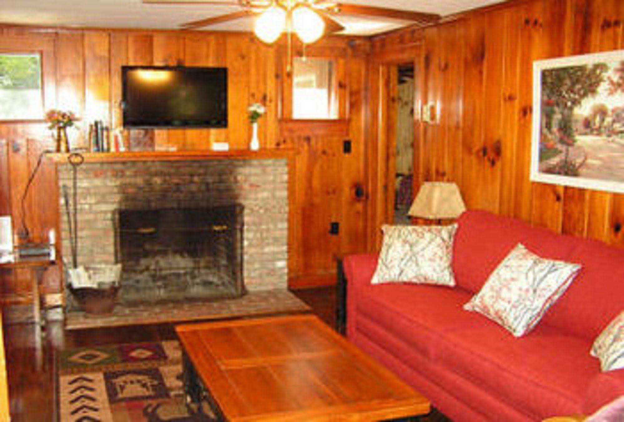 Cabins At Twinbrook Resort Maggie Valley Exterior foto