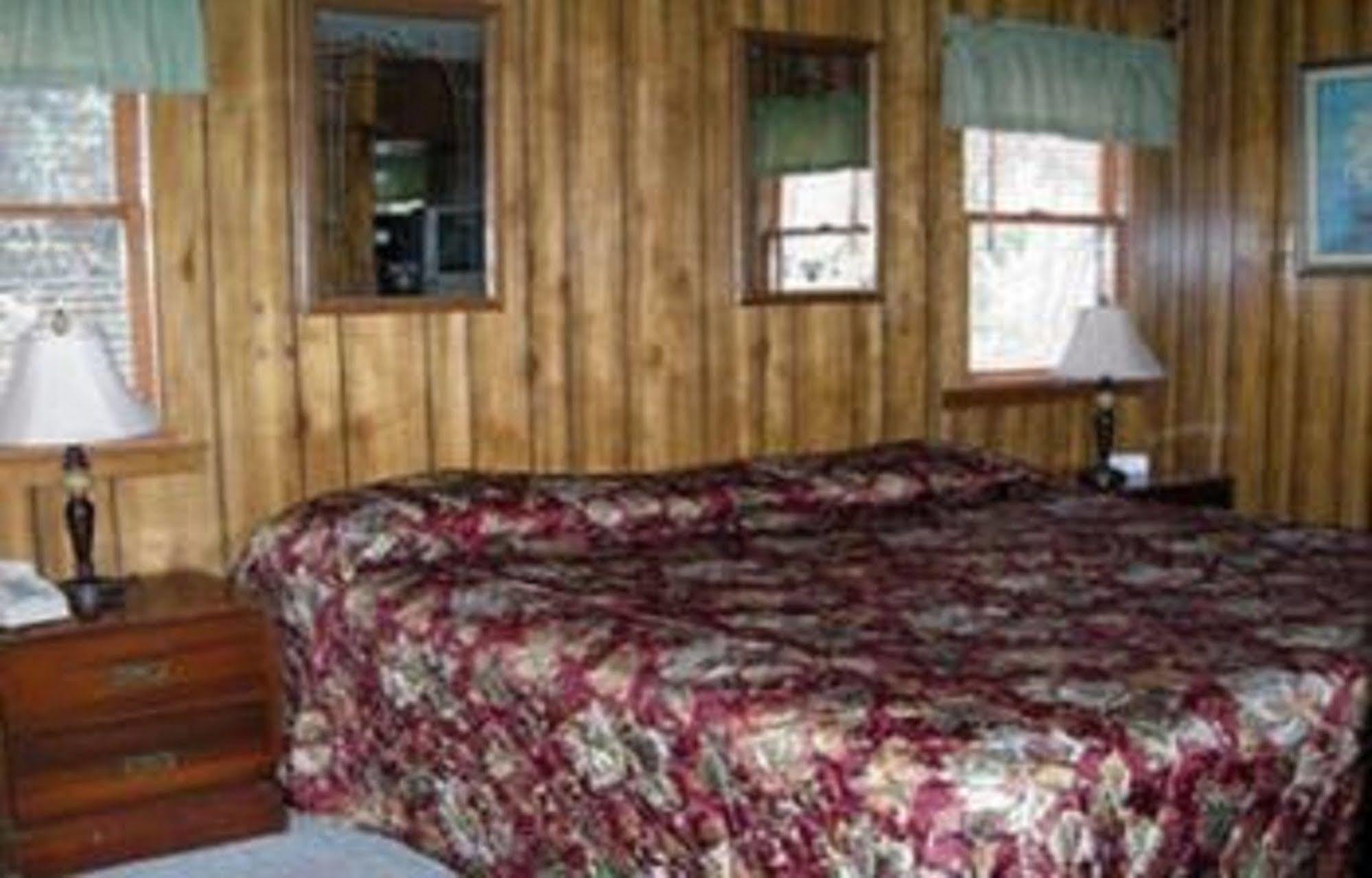 Cabins At Twinbrook Resort Maggie Valley Exterior foto